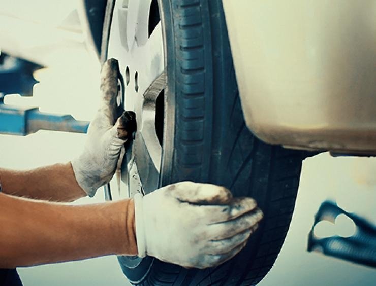 Bármilyen gépjármű felszerelhető defekttűrő abronccsal?