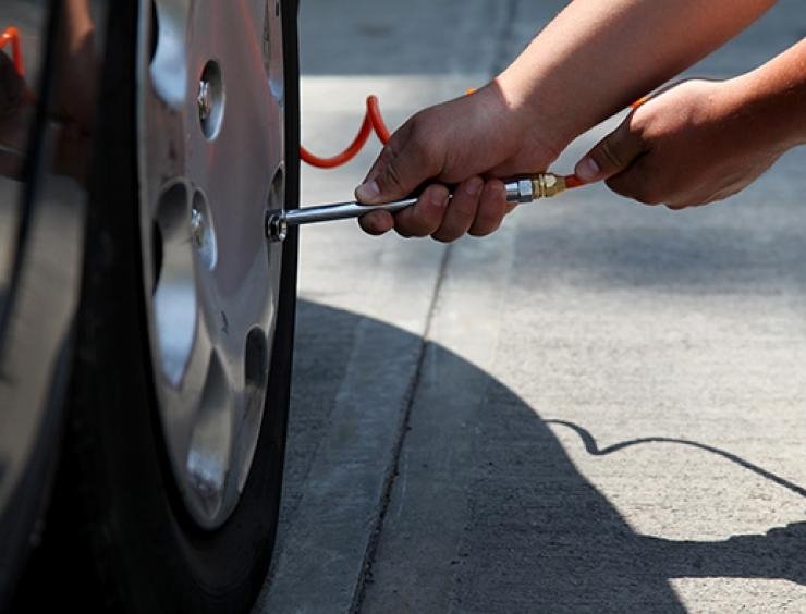 Javasolt a gumiabroncsokat nitrogénnel feltölteni?